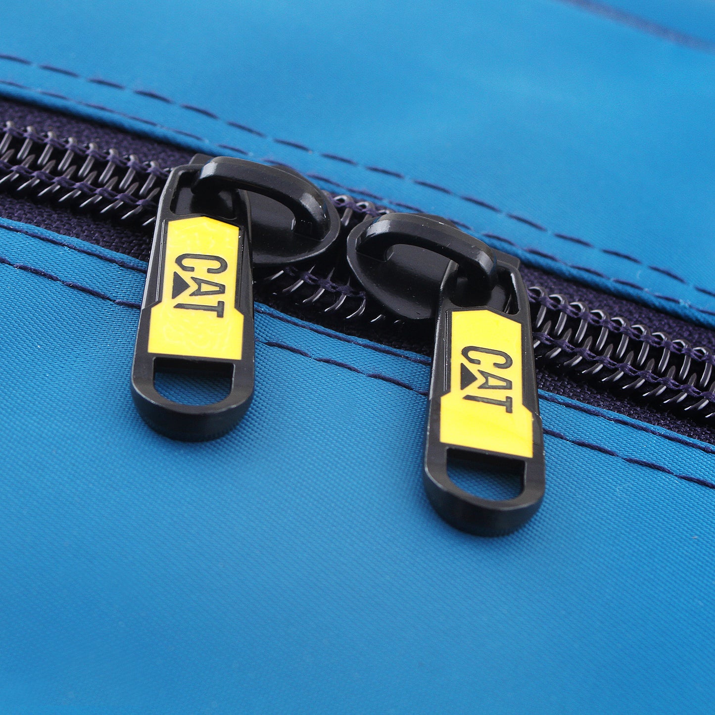 Travel/duffle/gym bag for men and women cross boddy/shoulder bag