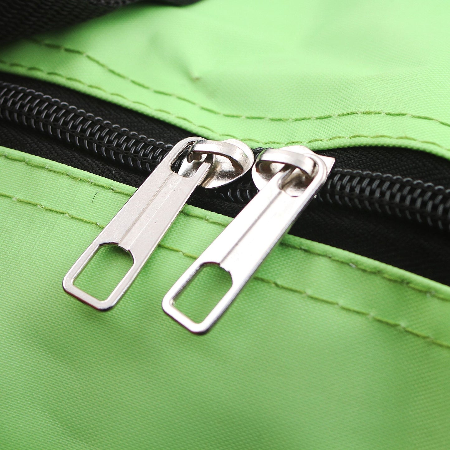 Travel duffle/Sports/Gym bag for men and women cross boddy/shoulder bag